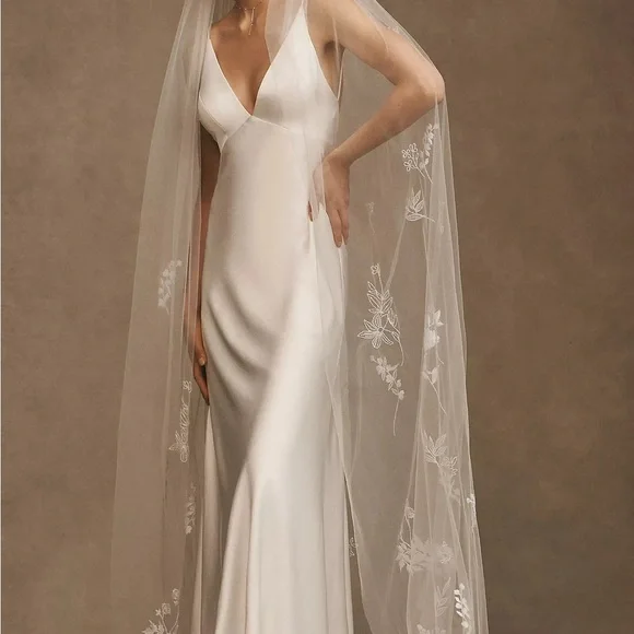 BHLDN Theia Jasper Embroidered Cathedral Veil - Picture 8 of 9